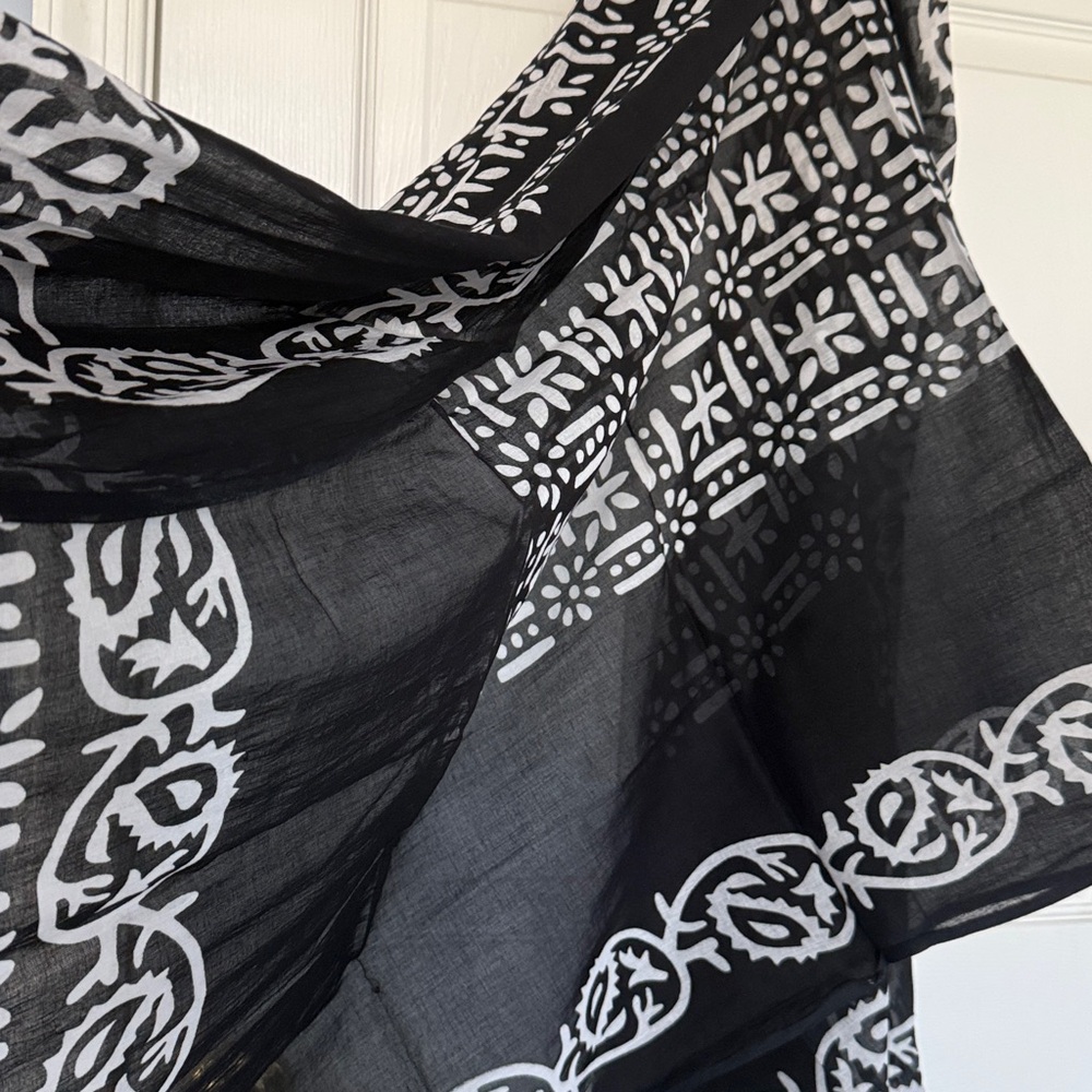 Black and white dupatta /shawl